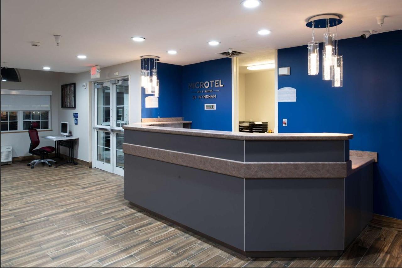 Microtel & By Wyndham 2* Springfield