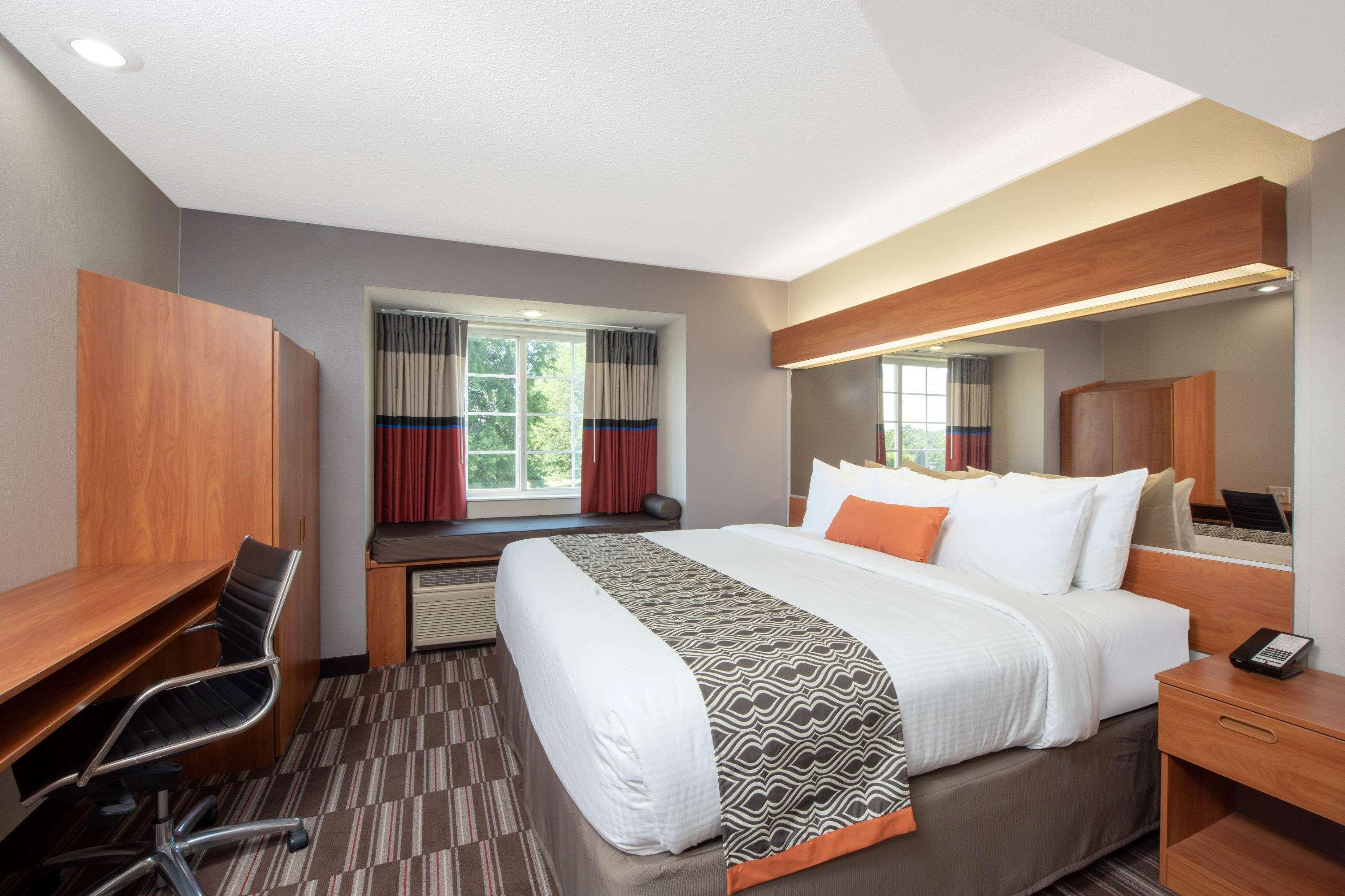 Microtel & By Wyndham Hotel Springfield