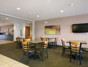 Microtel & By Wyndham Hotel 2*